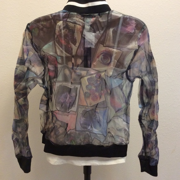 Blush - Picture 2 of 2